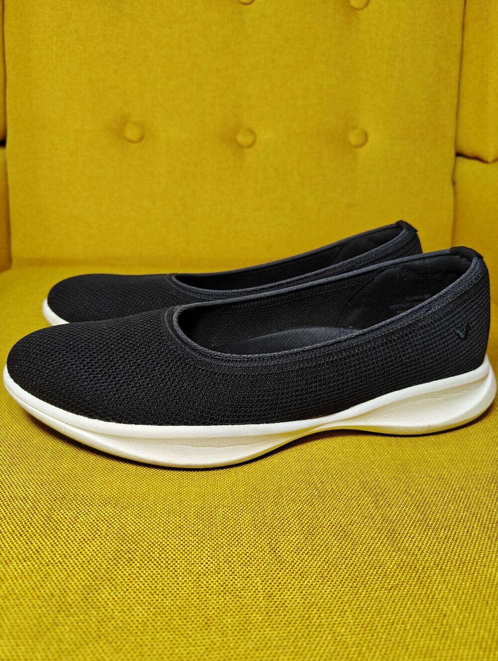 VIVAIA Izabel Walker Pro Hybrid Ballet Flats Women's Knit  Cushioned Sole Size 8